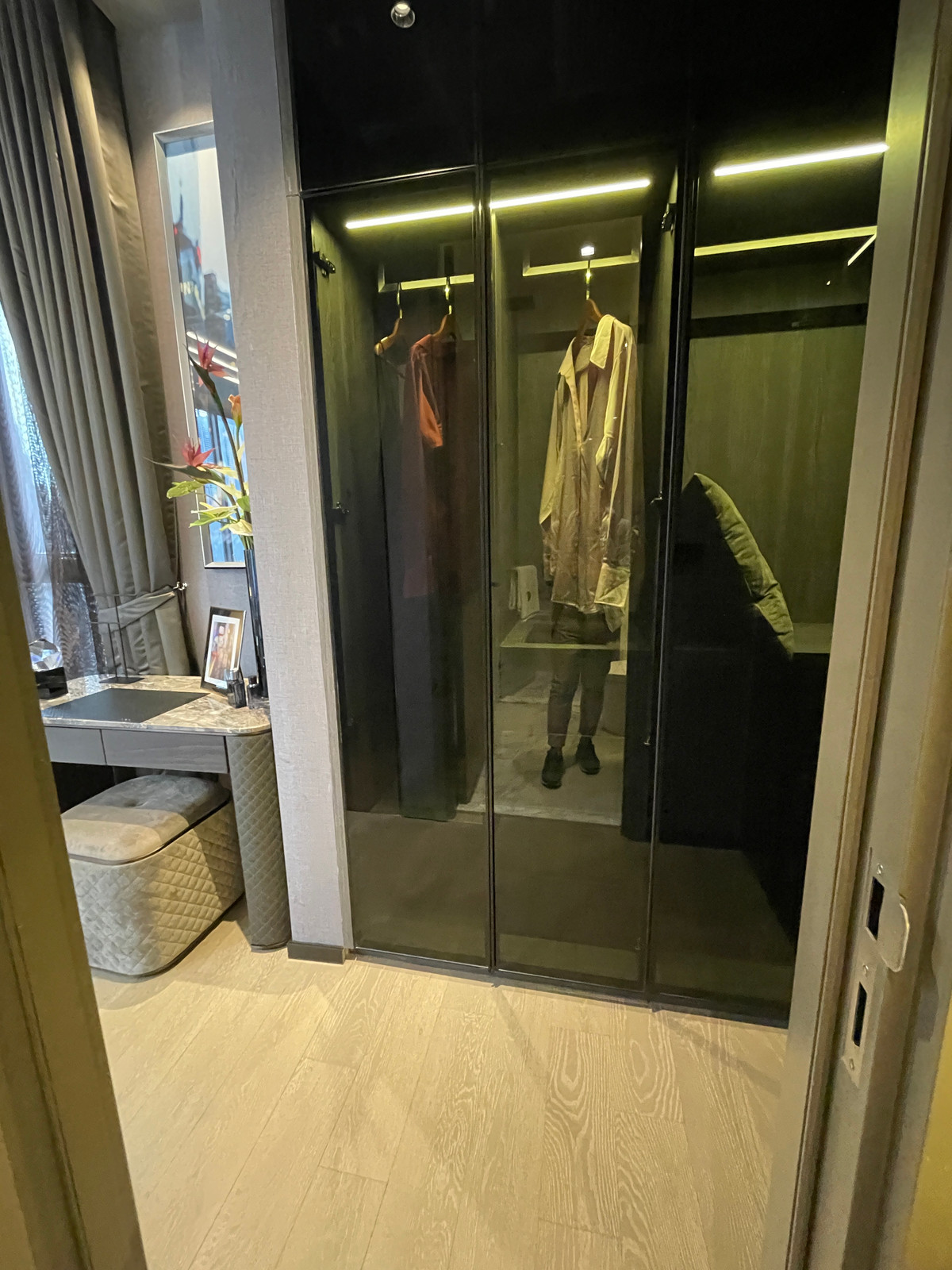 For SaleCondoSukhumvit, Asoke, Thonglor : Condo for sale, best price! Hyde Heritage Thonglor, 36th floor, beautiful view, north, panoramic city view, 3 bedrooms, fully furnished, ready to move in, usable area 136 sq m. Super Luxury Condo, next to Sukhumvit, near BTS Thonglor.