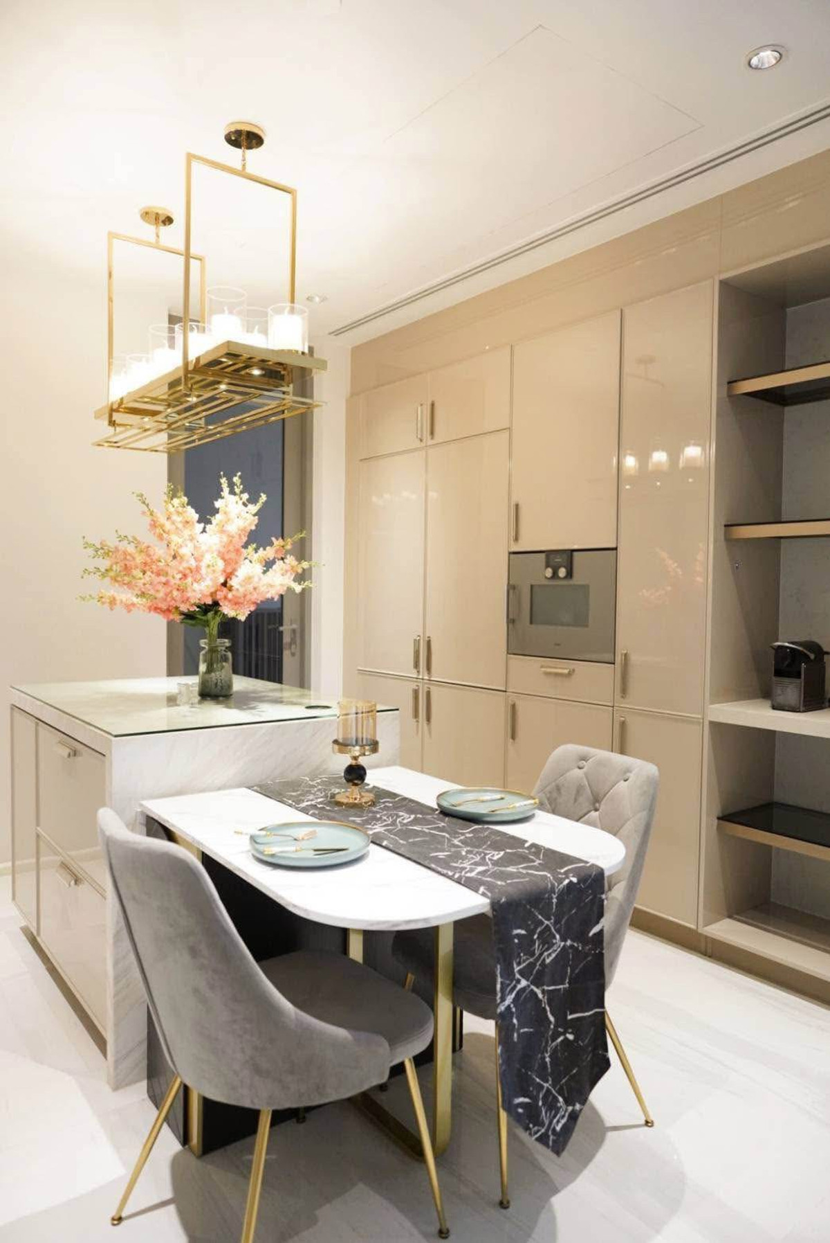 For RentCondoSukhumvit, Asoke, Thonglor : 2 bedrooms at KRAAM Sukhumvit 26, Contact 062-496-6454