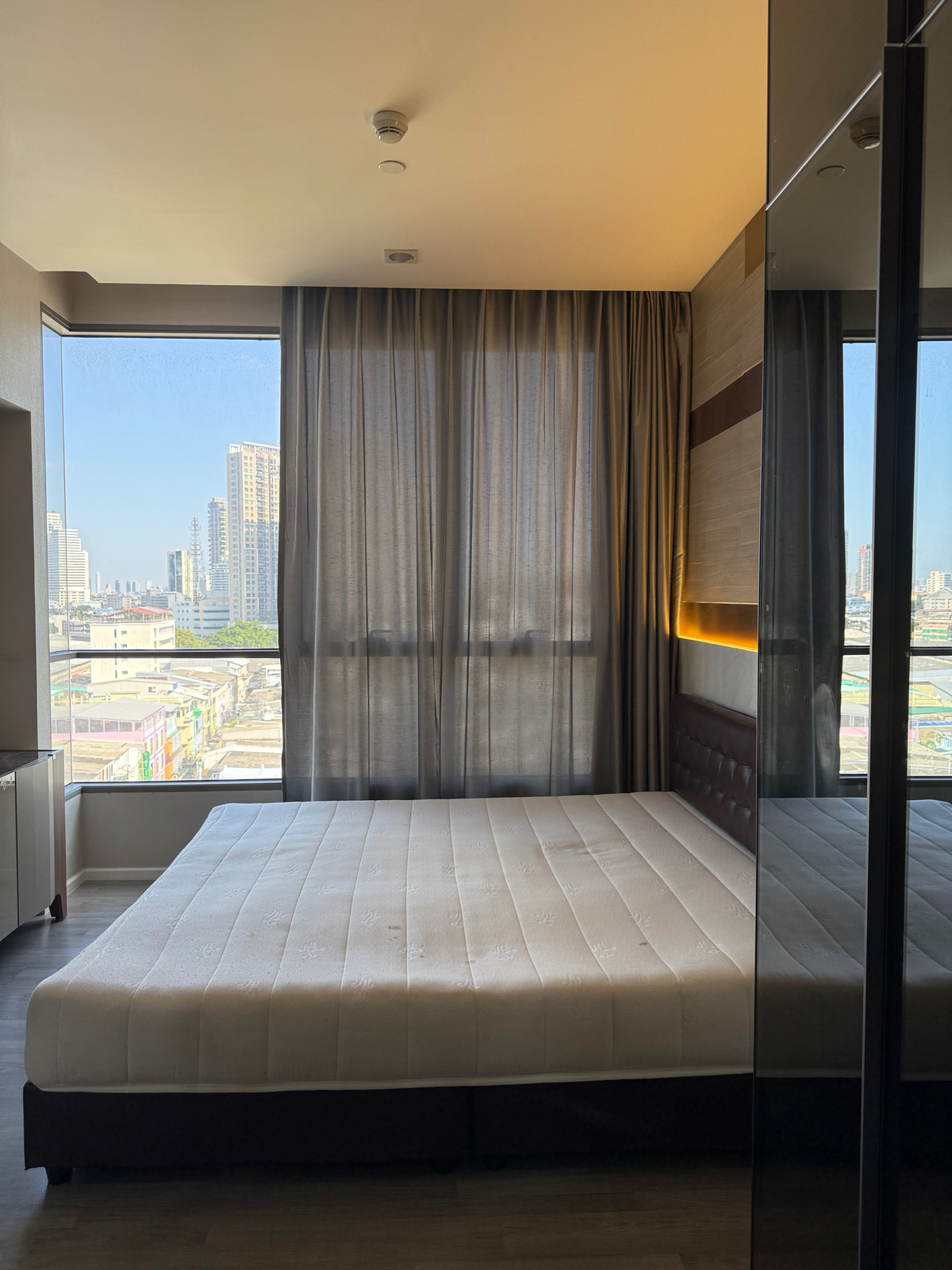 For RentCondoSathorn, Narathiwat : ‼️Available and ready to enter. Newly renovated room THE ROOM SATHORN-ST.LOUIS