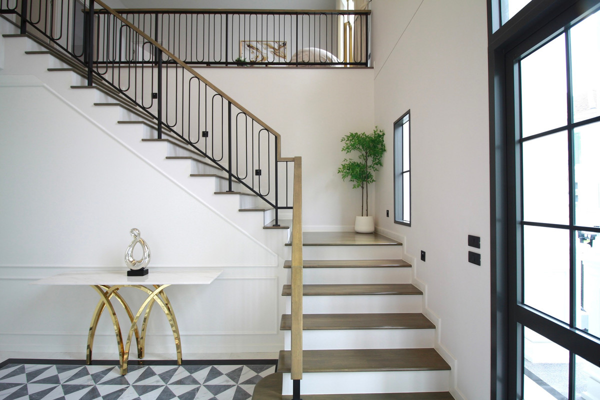 HouseBangna, Bearing, Lasalle : Setthasiri Bangna Km.10 Corner Plot Luxury Home Next to Clubhouse Please call: 082-894-4624