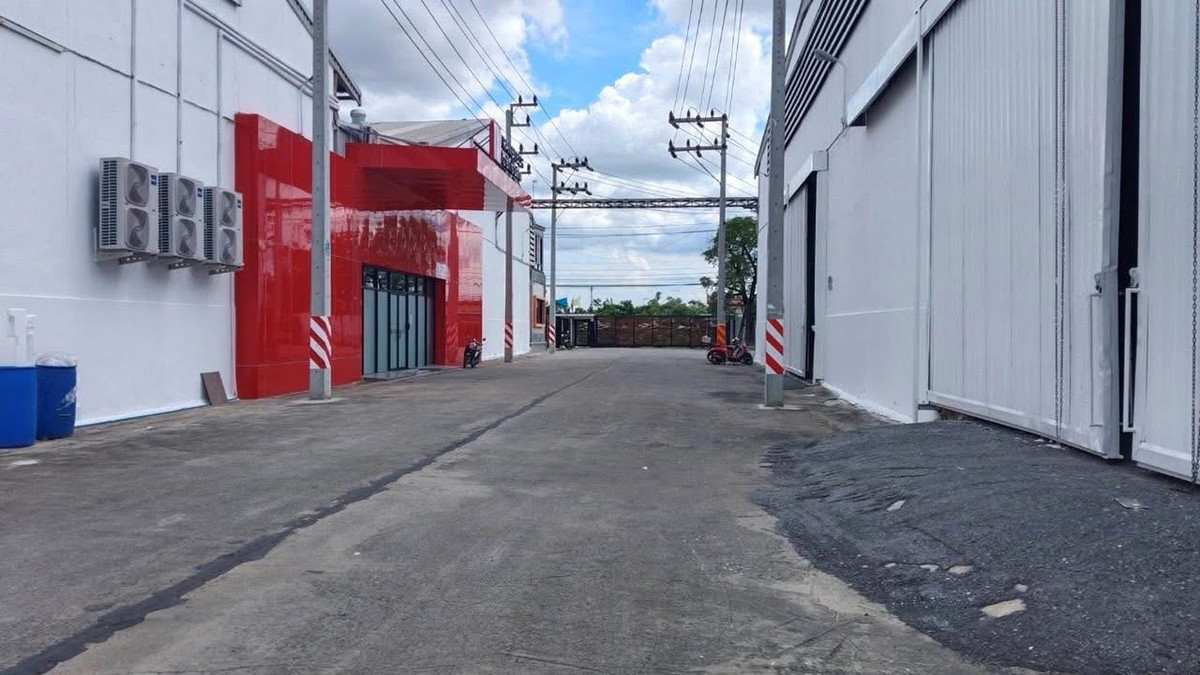 ให้เช่าโรงงานนนทบุรี บางใหญ่ บางบัวทอง : ให้เช่าโรงงาน โกดัง เขตฟรีโซน พื้นที่ใช้สอย 2,480 ตรม. ทำเล คลองข่อย ปากเกร็ด บางบัวทอง พร้อมใบ รง.4  รองรับน้ำหนัก 3,500 กก. / ตารางเมตร 