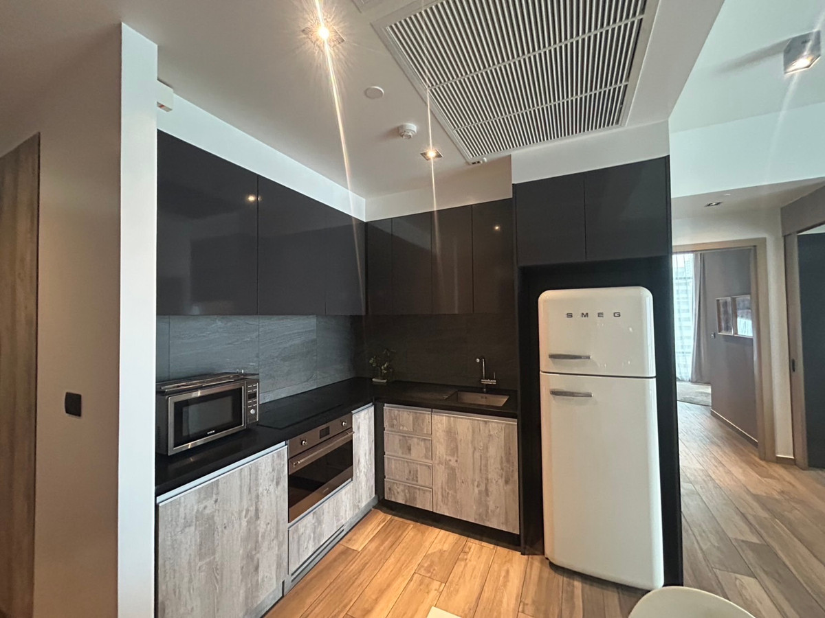 For RentCondoSukhumvit, Asoke, Thonglor : !! Beautiful room for rent, Condo The Lofts Asoke, near MRT Phetchaburi.