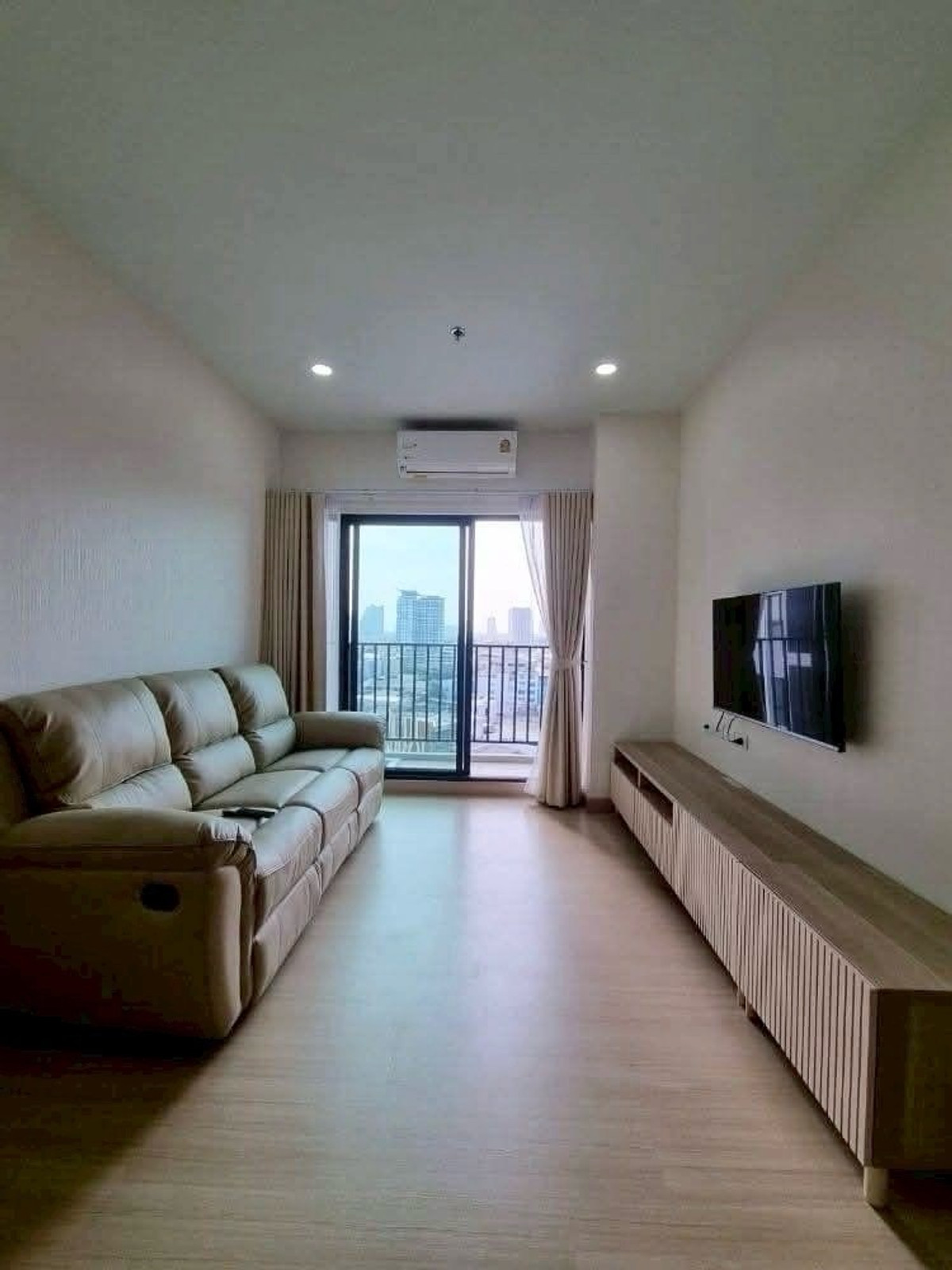 ให้เช่าคอนโดวงเวียนใหญ่ เจริญนคร : @condocurator📍ให้เช่า Supalai Loft Prachadhipok - Wongwian Yai รูปแบบ 2 ห้องนอน เฟอร์นิเจอร์ครบ [PM4489]