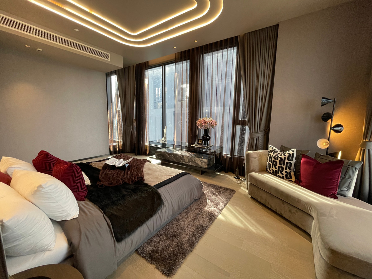 For SaleCondoSukhumvit, Asoke, Thonglor : Condo for sale, best price! Hyde Heritage Thonglor, 36th floor, beautiful view, north, panoramic city view, 3 bedrooms, fully furnished, ready to move in, usable area 136 sq m. Super Luxury Condo, next to Sukhumvit, near BTS Thonglor.