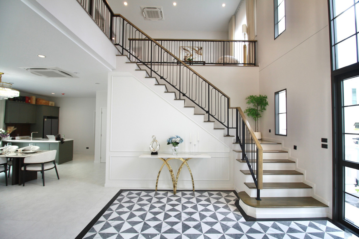 HouseBangna, Bearing, Lasalle : Setthasiri Bangna Km.10 Corner Plot Luxury Home Next to Clubhouse Please call: 082-894-4624