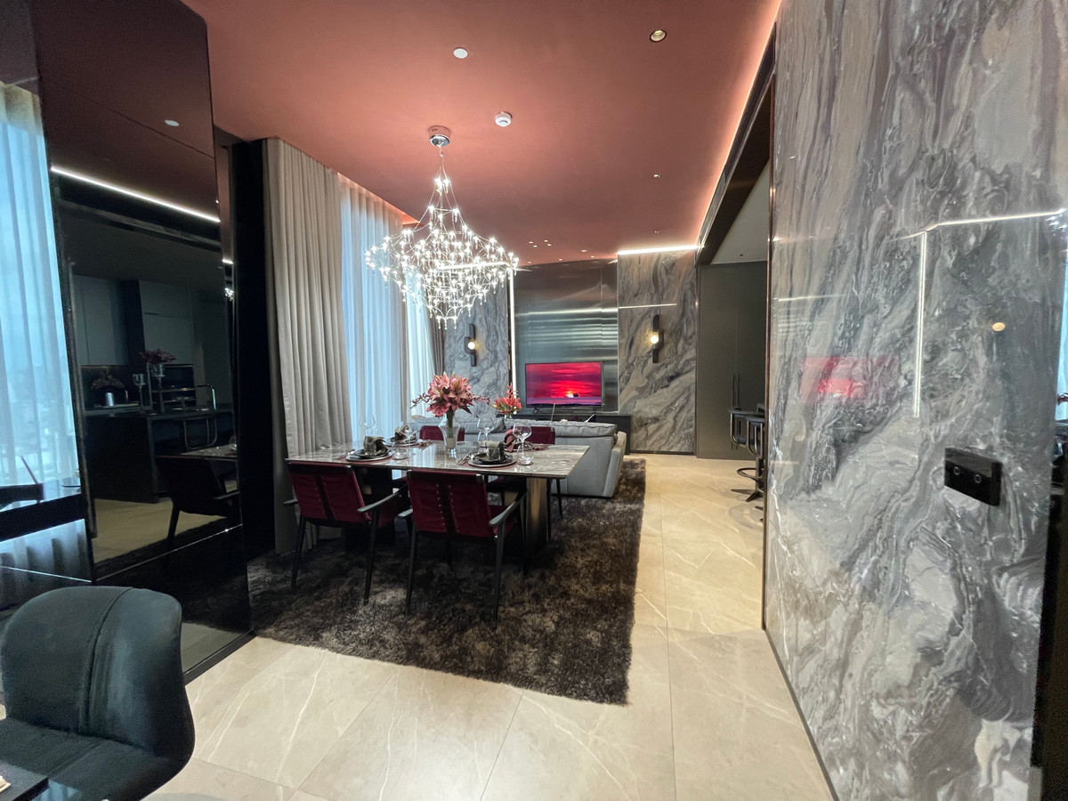 For SaleCondoSukhumvit, Asoke, Thonglor : Condo for sale, best price! Hyde Heritage Thonglor, 36th floor, beautiful view, north, panoramic city view, 3 bedrooms, fully furnished, ready to move in, usable area 136 sq m. Super Luxury Condo, next to Sukhumvit, near BTS Thonglor.