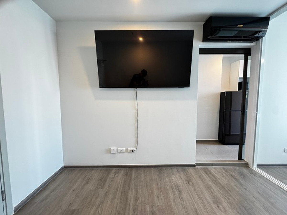 ให้เช่าคอนโดท่าพระ ตลาดพลู วุฒากาศ : 💖💖ปล่อยเช่าห้องใหม่!! รีเจ้นท์ โฮม วุฒากาศ (Regent Home Wutthakat) /1 ห้องนอน 26 ตรม ราคา 11,000 บาท /สนใจสอบถามได้นะคะ LINE ID: atfirm2010💖💖