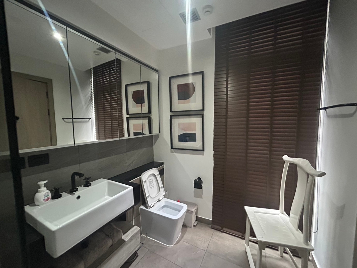 For RentCondoSukhumvit, Asoke, Thonglor : !! Beautiful room for rent, Condo The Lofts Asoke, near MRT Phetchaburi.