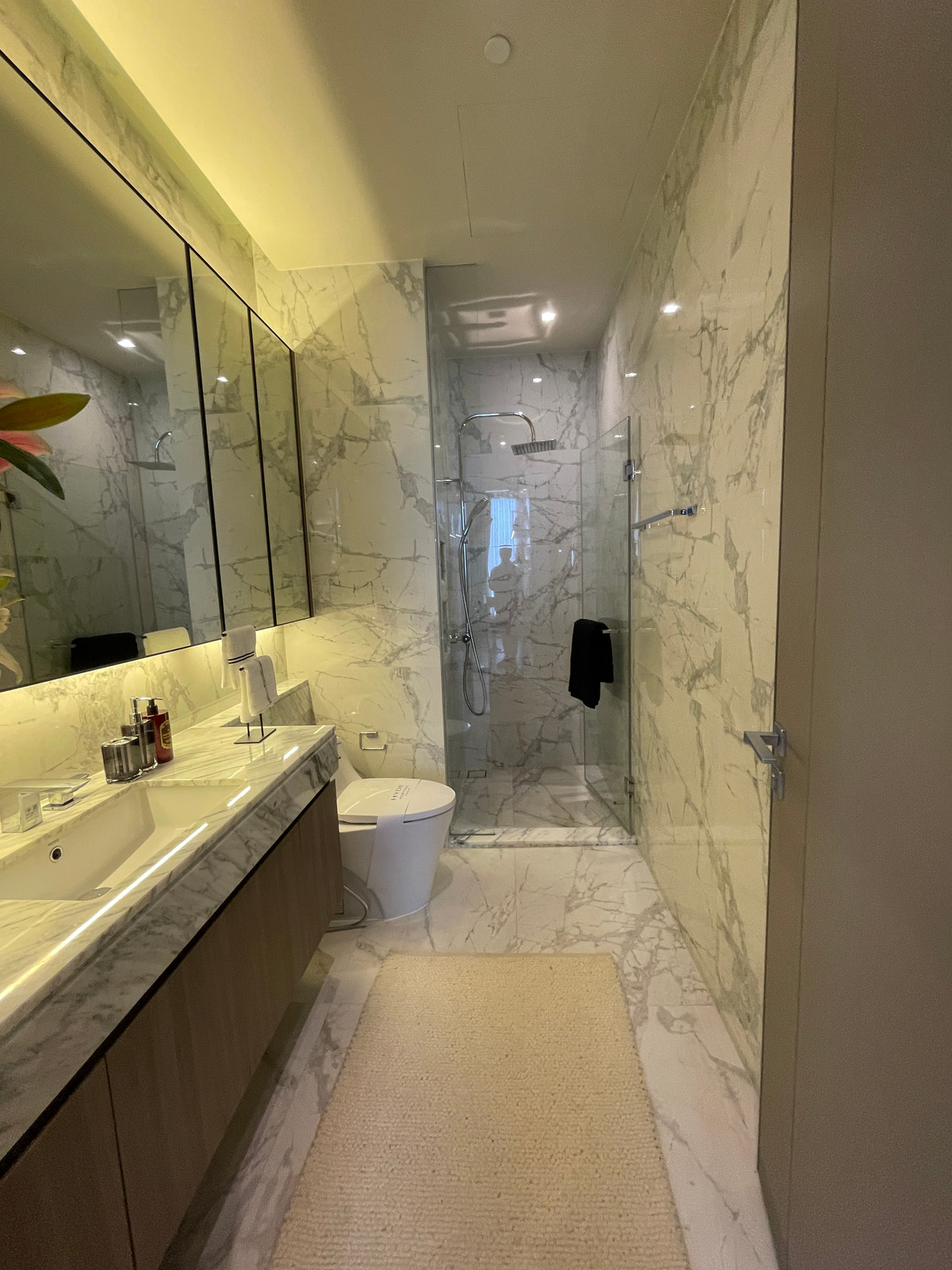 For SaleCondoSukhumvit, Asoke, Thonglor : Condo for sale, best price! Hyde Heritage Thonglor, 36th floor, beautiful view, north, panoramic city view, 3 bedrooms, fully furnished, ready to move in, usable area 136 sq m. Super Luxury Condo, next to Sukhumvit, near BTS Thonglor.