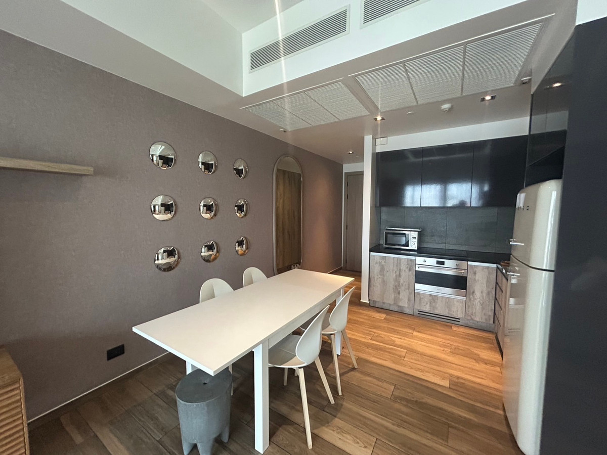 For RentCondoSukhumvit, Asoke, Thonglor : !! Beautiful room for rent, Condo The Lofts Asoke, near MRT Phetchaburi.