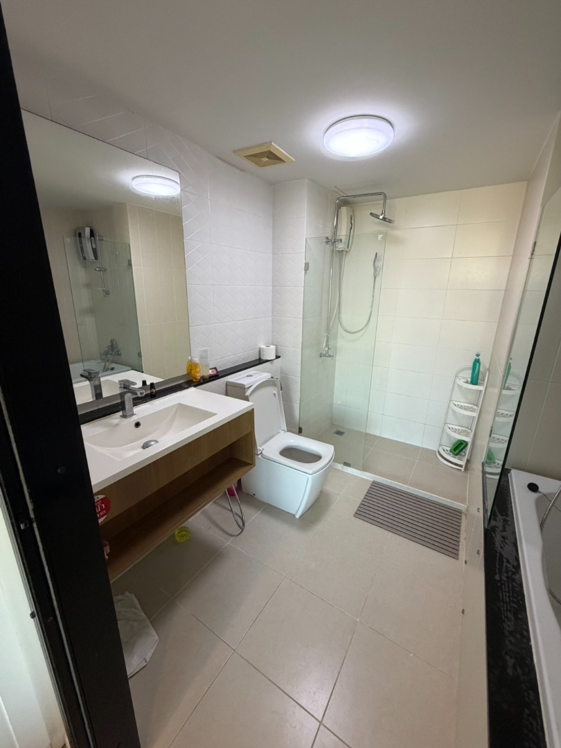 For RentCondoBangna, Bearing, Lasalle : 🔥For Rent Now🔥 Knightsbridge Bearing. Fully furnished and equipped, ready to move in. Convenient location, near BTS Bearing ❗