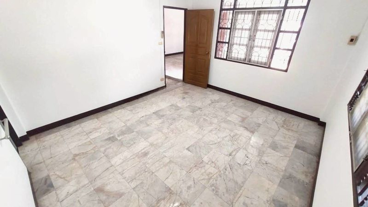 HouseNakhon Nayok : For rent, one-story house in Nakhon Nayok, near Chulachomklao Royal Military Academy (C.P.R.), vacation home style, 74 sq m., located before the waterfall, Phrommani Subdistrict, Mueang District, size 3 bedrooms, 2 bathrooms.