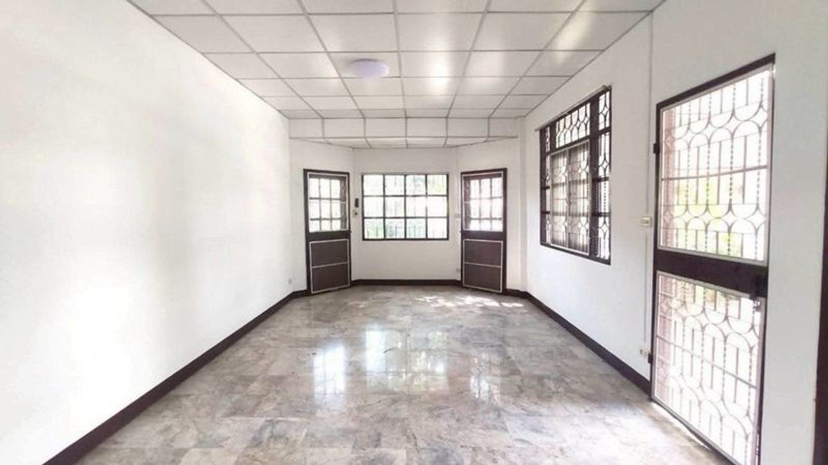 HouseNakhon Nayok : For rent, one-story house in Nakhon Nayok, near Chulachomklao Royal Military Academy (C.P.R.), vacation home style, 74 sq m., located before the waterfall, Phrommani Subdistrict, Mueang District, size 3 bedrooms, 2 bathrooms.