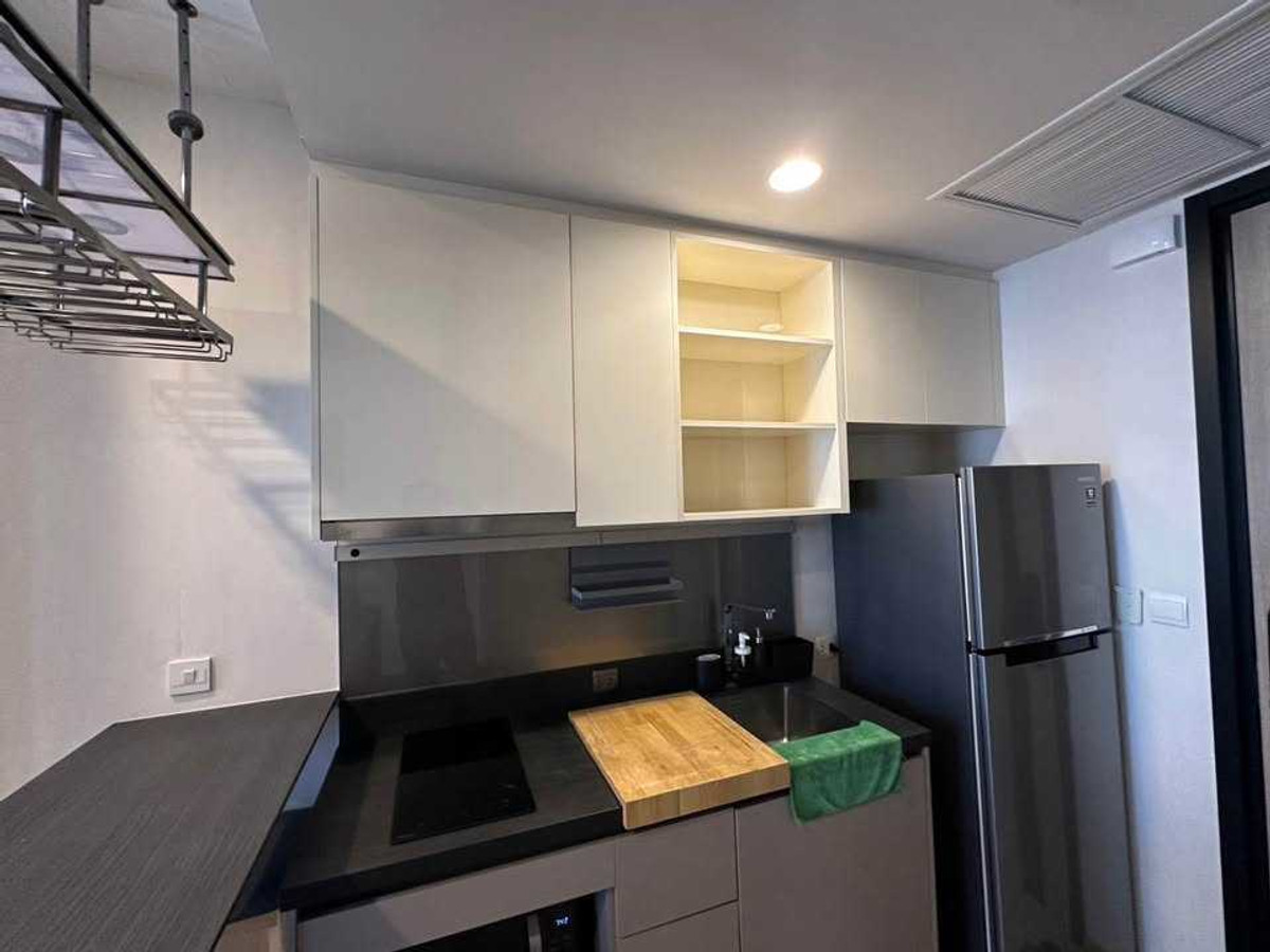 For RentCondoSukhumvit, Asoke, Thonglor : 💎 GT16178 | Condo Oka Haus Sukhumvit 36, convenient travel, has a shuttle, beautiful room, fully furnished, ready to move in!!