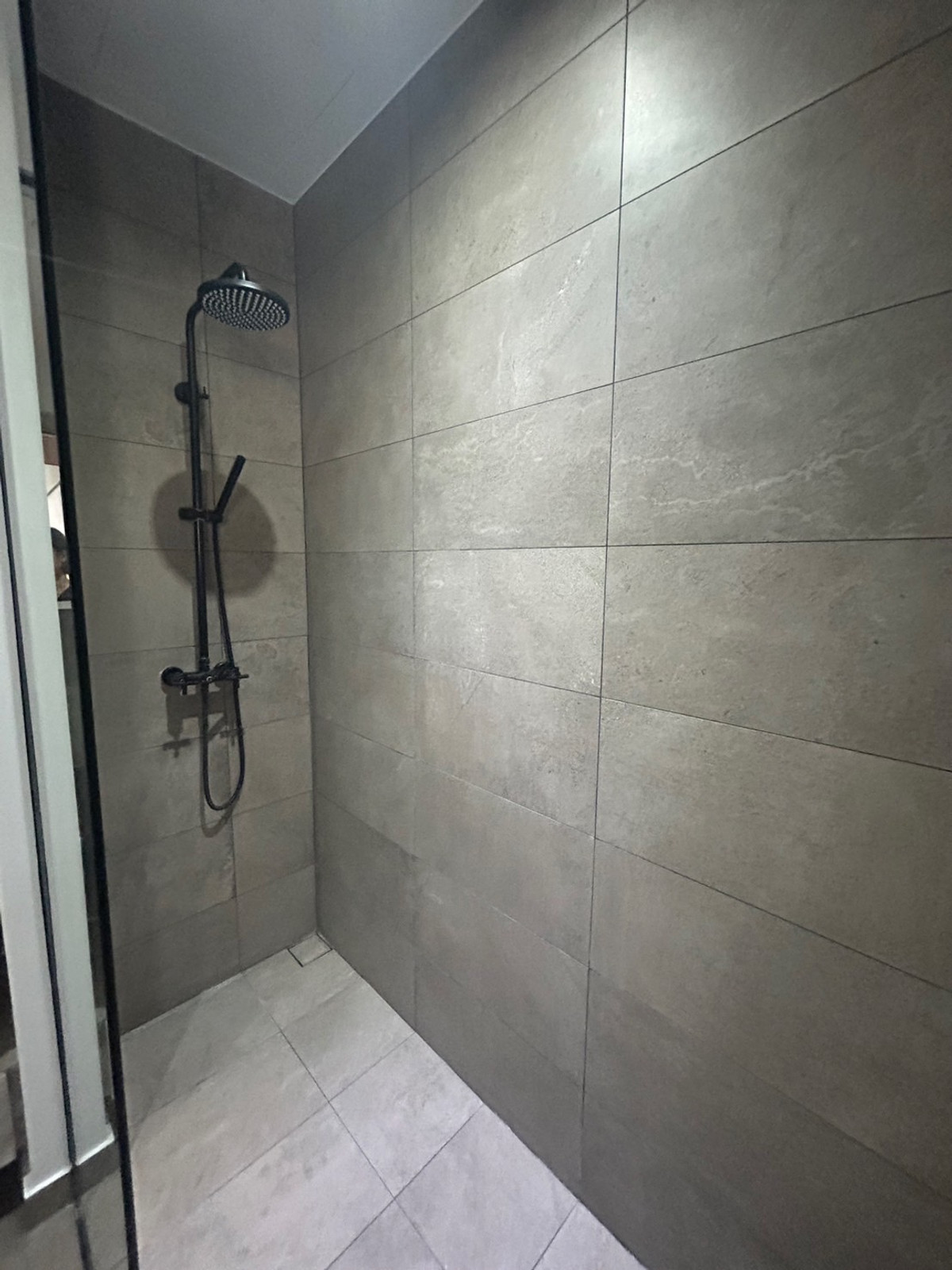 For RentCondoSukhumvit, Asoke, Thonglor : !! Beautiful room for rent, Condo The Lofts Asoke, near MRT Phetchaburi.