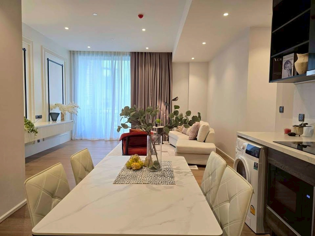 ให้เช่าคอนโดวิทยุ ชิดลม หลังสวน : 2  ห้องนอน ที่ Muniq Langsuan ,Contact 062-496-6454