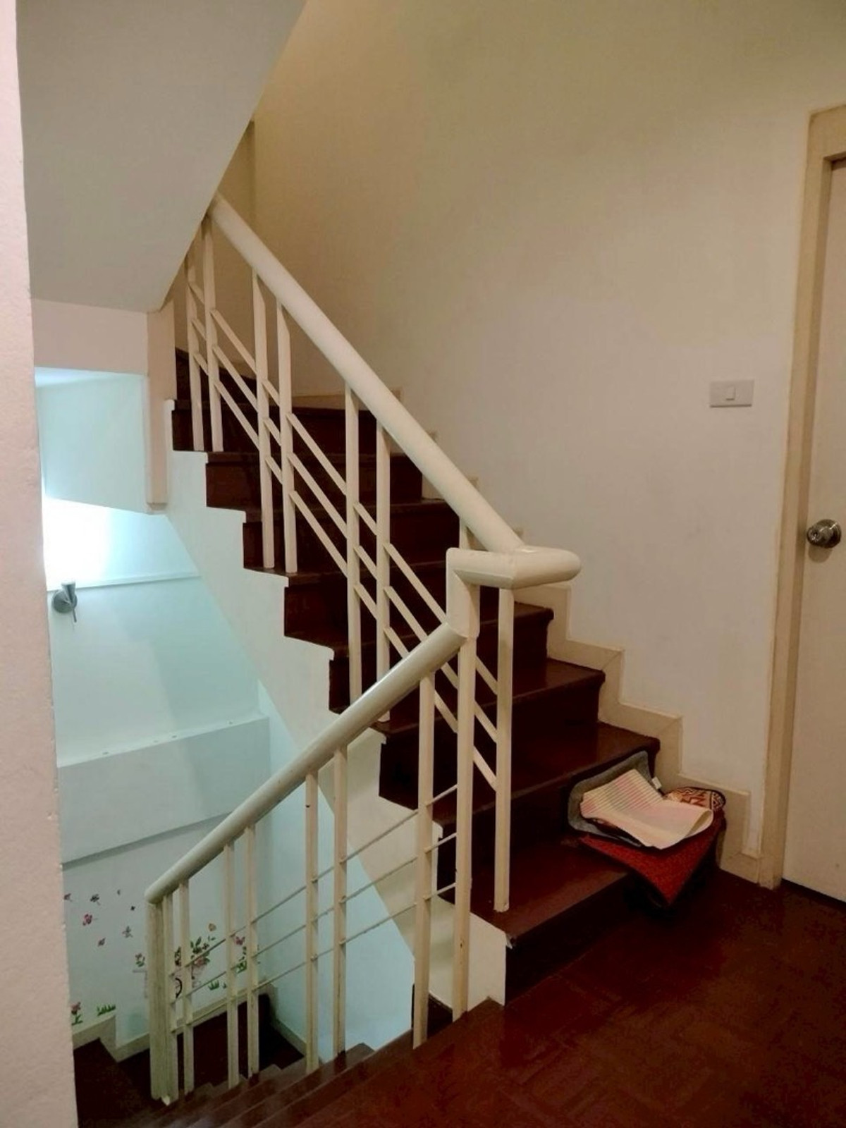 ขายทาวน์โฮมโชคชัย4 ลาดพร้าว71 : 🔸ขายทาวเฮ้าส์ 3 ชั้น ทำเลดีมาก โครงสร้างแข็งแรง พร้อมอยู่ #เกตุนุติการ์เด้น #ลาดพร้าว71 #นาคนิวาส 