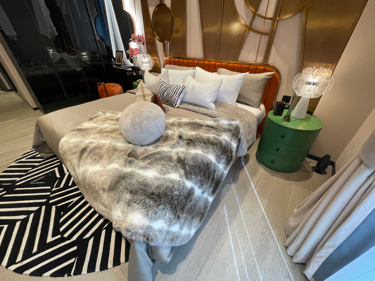 For SaleCondoSukhumvit, Asoke, Thonglor : Condo for sale, best price! Hyde Heritage Thonglor, 36th floor, beautiful view, north, panoramic city view, 3 bedrooms, fully furnished, ready to move in, usable area 136 sq m. Super Luxury Condo, next to Sukhumvit, near BTS Thonglor.