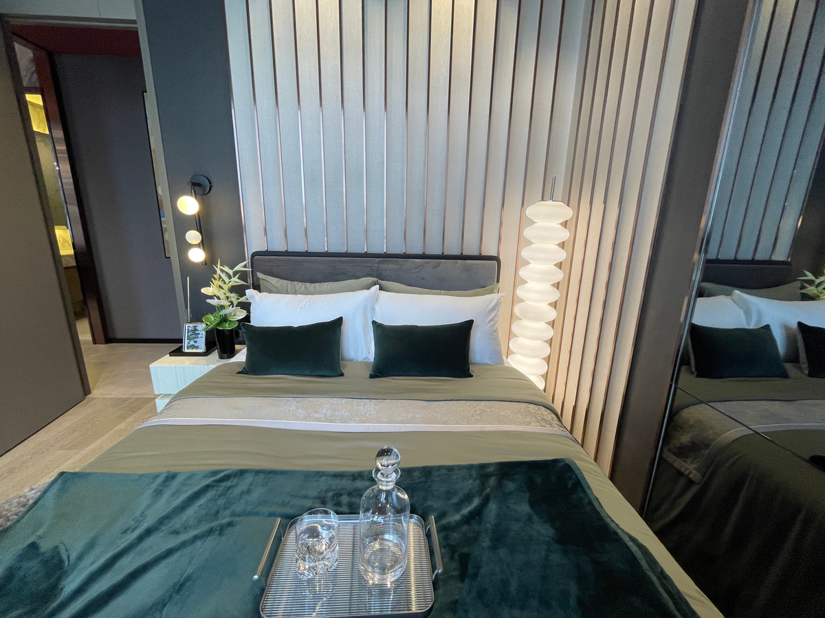 For SaleCondoSukhumvit, Asoke, Thonglor : Condo for sale, best price! Hyde Heritage Thonglor, 36th floor, beautiful view, north, panoramic city view, 3 bedrooms, fully furnished, ready to move in, usable area 136 sq m. Super Luxury Condo, next to Sukhumvit, near BTS Thonglor.