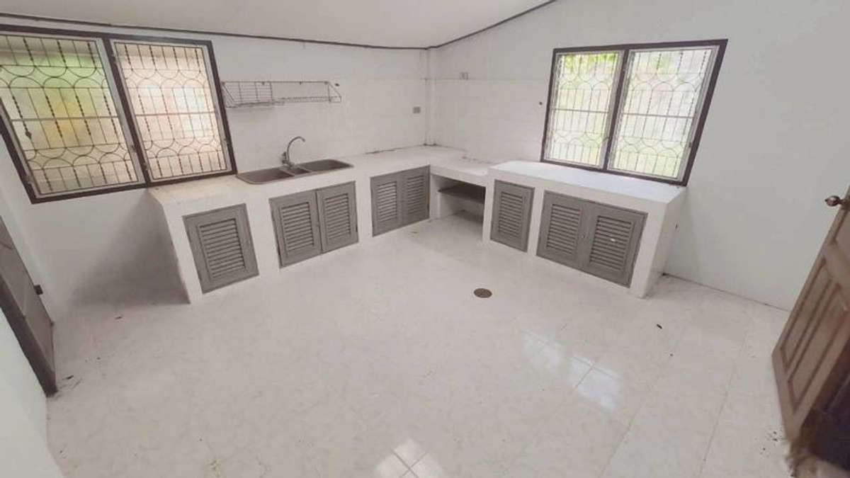 HouseNakhon Nayok : For rent, one-story house in Nakhon Nayok, near Chulachomklao Royal Military Academy (C.P.R.), vacation home style, 74 sq m., located before the waterfall, Phrommani Subdistrict, Mueang District, size 3 bedrooms, 2 bathrooms.