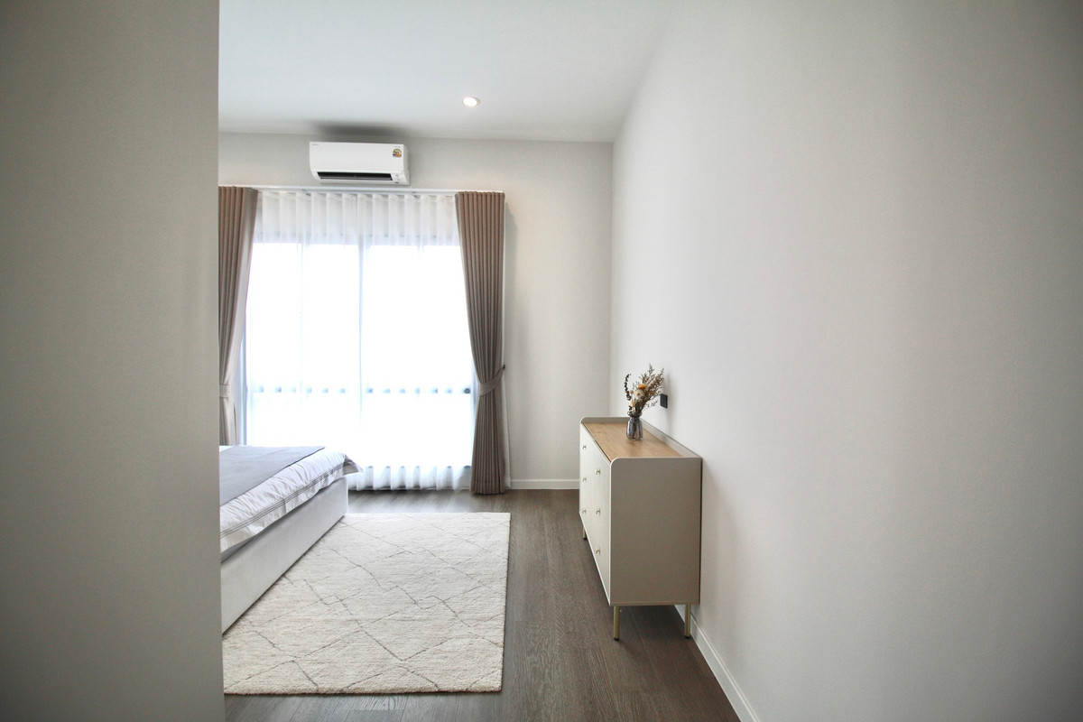 HouseBangna, Bearing, Lasalle : Setthasiri Bangna Km.10 Corner Plot Luxury Home Next to Clubhouse Please call: 082-894-4624