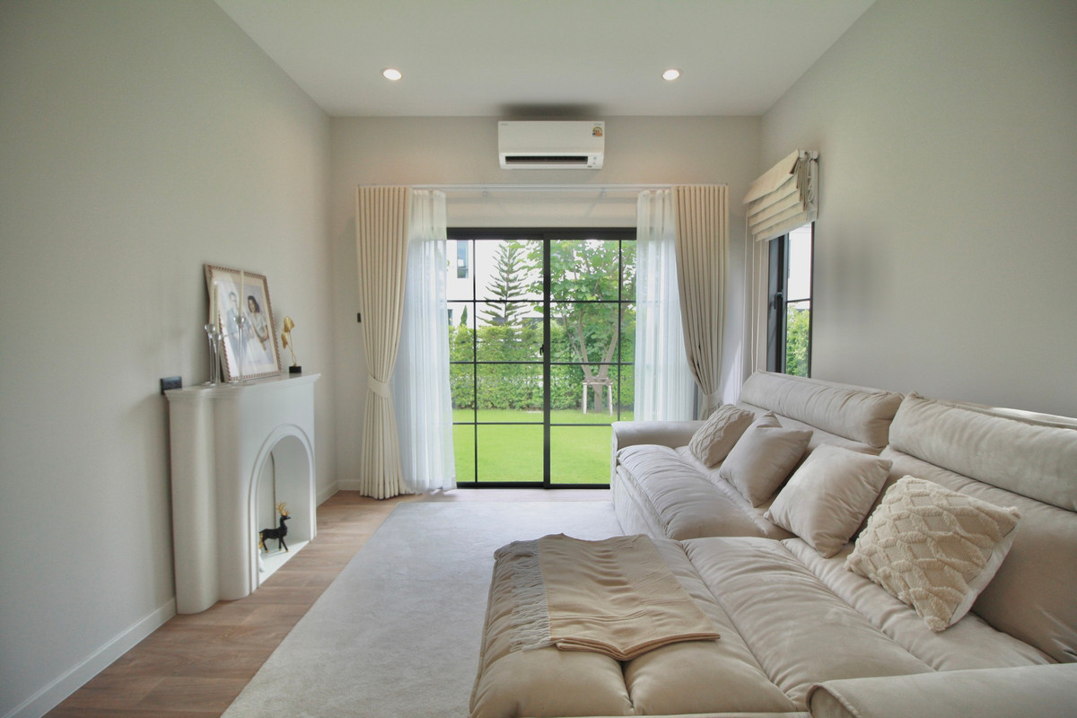 HouseBangna, Bearing, Lasalle : Setthasiri Bangna Km.10 Corner Plot Luxury Home Next to Clubhouse Please call: 082-894-4624