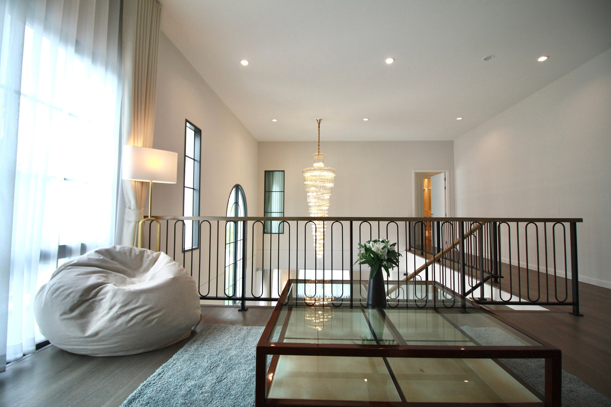 HouseBangna, Bearing, Lasalle : Setthasiri Bangna Km.10 Corner Plot Luxury Home Next to Clubhouse Please call: 082-894-4624