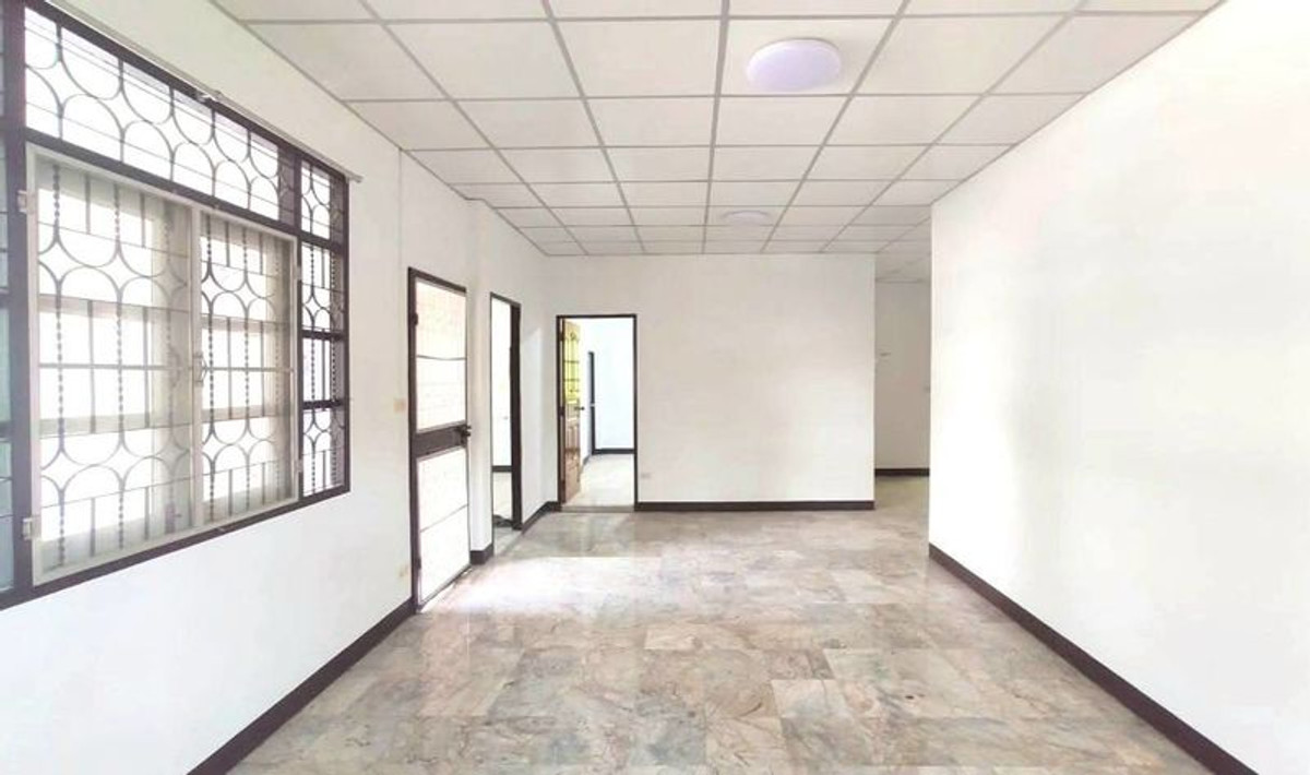 HouseNakhon Nayok : For rent, one-story house in Nakhon Nayok, near Chulachomklao Royal Military Academy (C.P.R.), vacation home style, 74 sq m., located before the waterfall, Phrommani Subdistrict, Mueang District, size 3 bedrooms, 2 bathrooms.