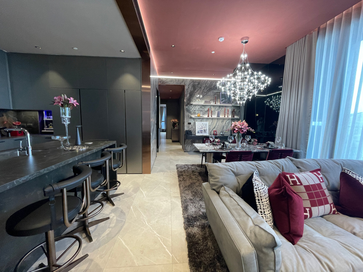 For SaleCondoSukhumvit, Asoke, Thonglor : Condo for sale, best price! Hyde Heritage Thonglor, 36th floor, beautiful view, north, panoramic city view, 3 bedrooms, fully furnished, ready to move in, usable area 136 sq m. Super Luxury Condo, next to Sukhumvit, near BTS Thonglor.