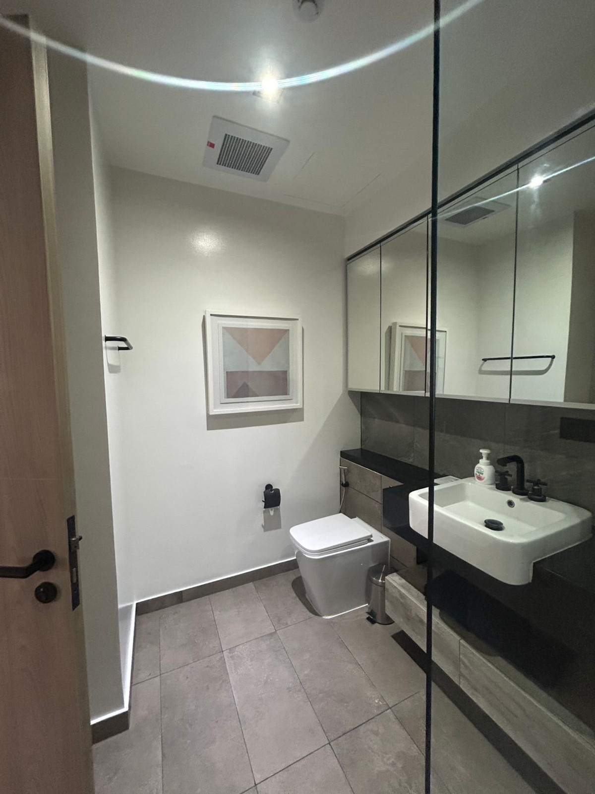 For RentCondoSukhumvit, Asoke, Thonglor : !! Beautiful room for rent, Condo The Lofts Asoke, near MRT Phetchaburi.