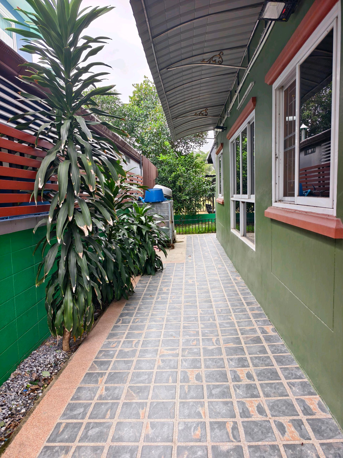 ขายบ้านมีนบุรี-ร่มเกล้า : บ้านนันททวี 4 รีสอร์ท ราคาถูกมาก 4 ห้องนอน 72.6 วา 