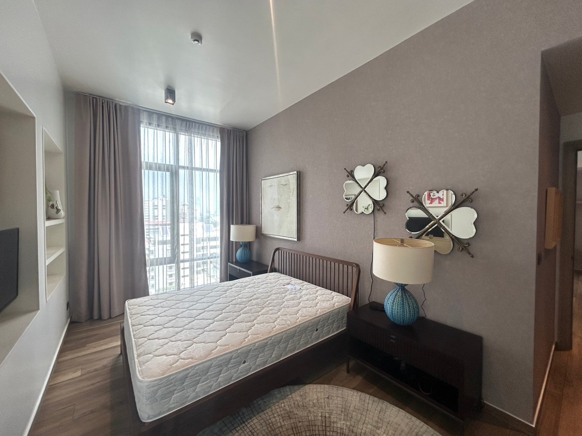 ให้เช่าคอนโดสุขุมวิท อโศก ทองหล่อ : !! ห้องสวย ให้เช่าคอนโด The Lofts Asoke ใกล้ MRT เพชรบุรี