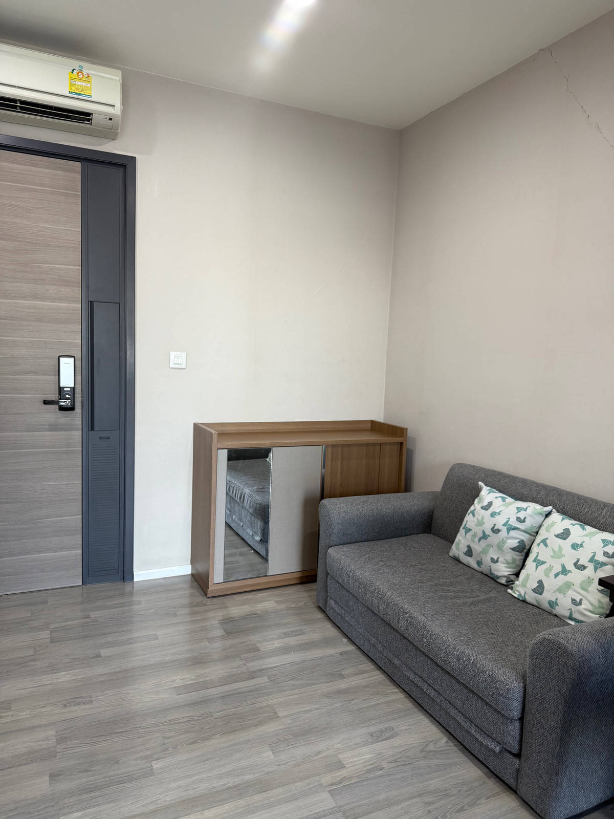 ให้เช่าคอนโดสาทร นราธิวาส : ‼️ว่างพร้อมเข้า ห้องรีโนเวทใหม่ THE ROOM SATHORN-ST.LOUIS