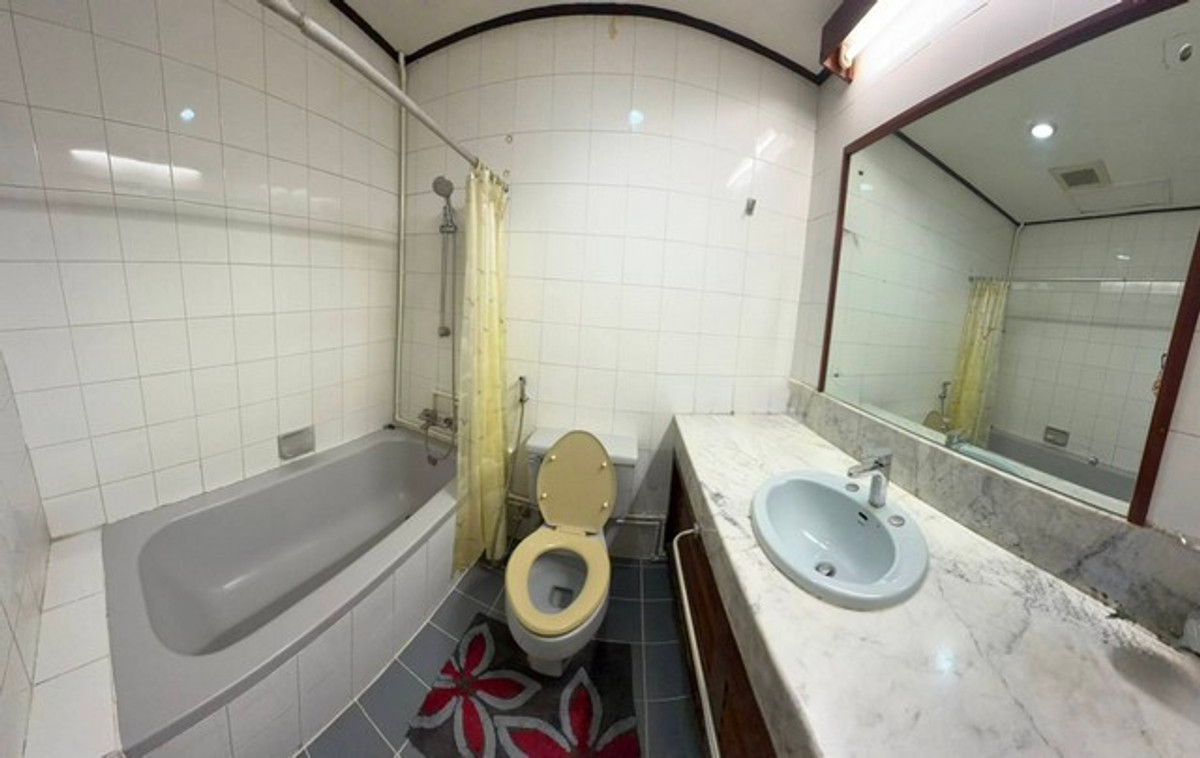 For SaleCondoPinklao, Charansanitwong : Condo with Chaophraya River view 251 sq m, 12nd floor Selling for 17 million baht