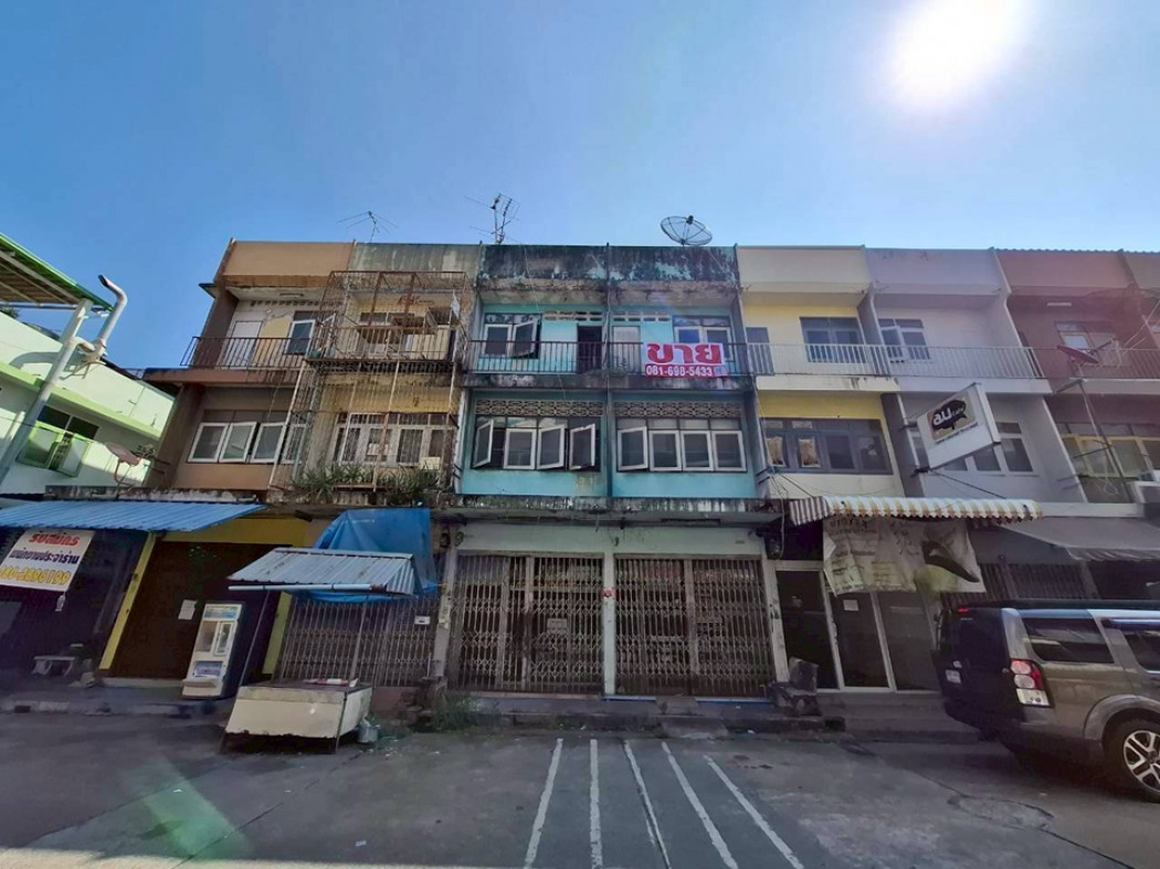 ขายอาคารพาณิชย์บางแค เพชรเกษม : โอกาสทอง ขายตึกแถว 3 ชั้น 2 คูหา ซอยเพชรเกษม 77-4 เข้าซ.140ม. 38 ตรว. โครงสร้างแข็งแรง ใกล้ Big C และ ม.เอเชียอาคเนย์ รีโนเวทคุ้มแน่นอน