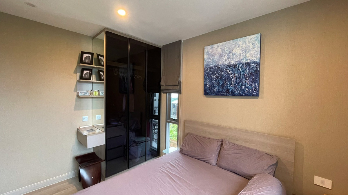 For RentCondoOnnut, Udomsuk : Sign Condo Sukhumvit 50, beautiful corner room, fully furnished, ready to move in. There is a shuttle to BTS.