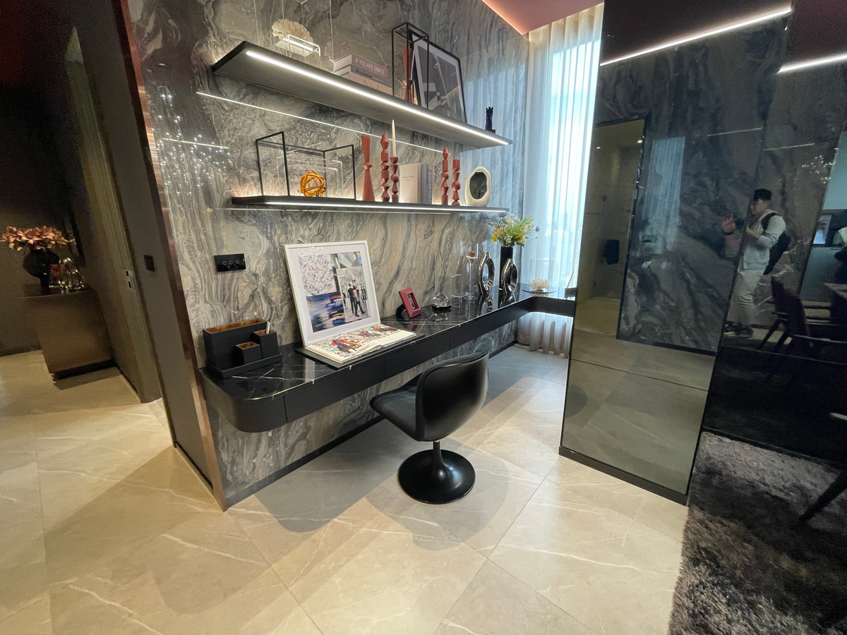 For SaleCondoSukhumvit, Asoke, Thonglor : Condo for sale, best price! Hyde Heritage Thonglor, 36th floor, beautiful view, north, panoramic city view, 3 bedrooms, fully furnished, ready to move in, usable area 136 sq m. Super Luxury Condo, next to Sukhumvit, near BTS Thonglor.