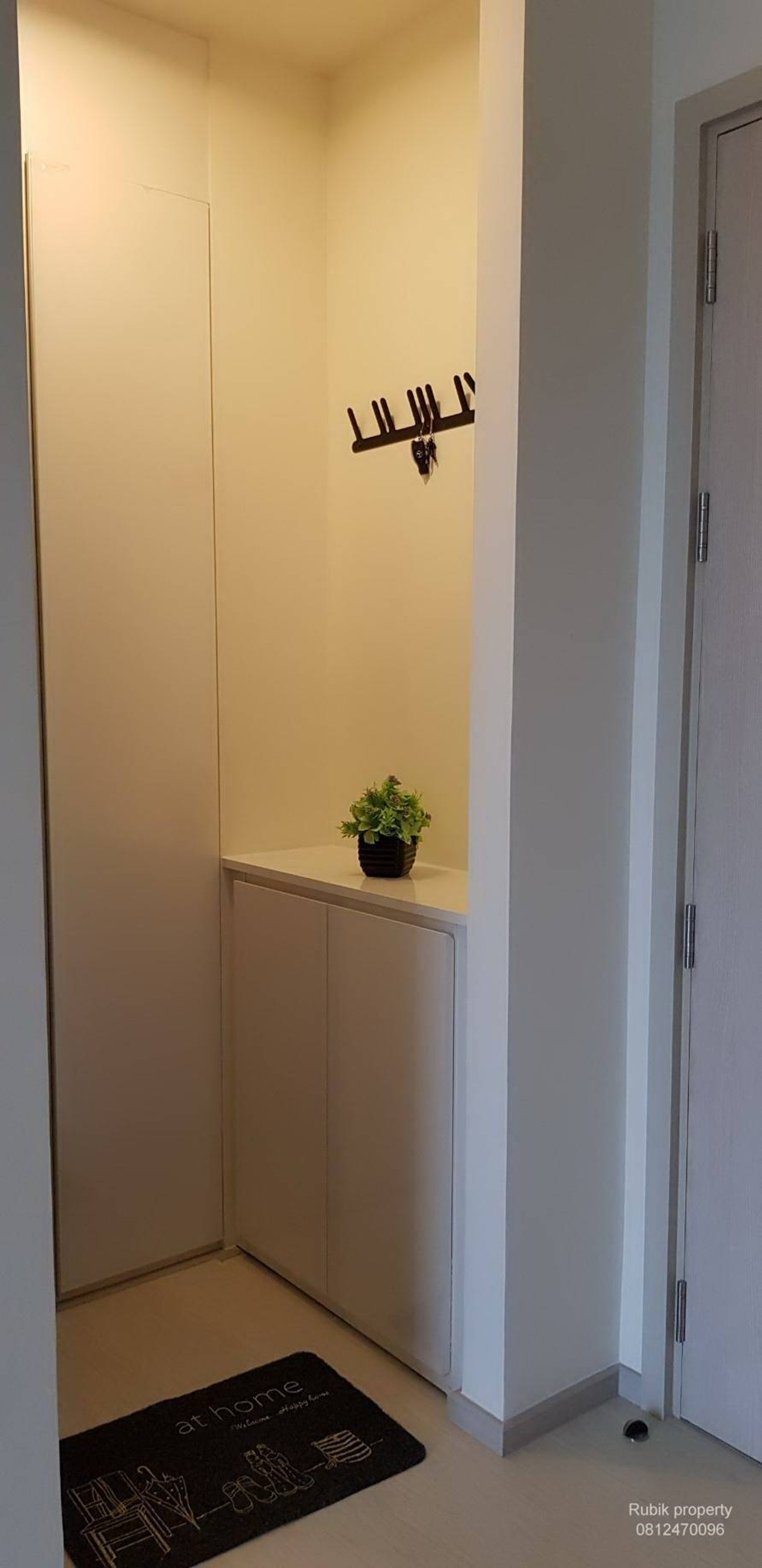 For RentCondoSukhumvit, Asoke, Thonglor : 🏙 For rent Rhythm Sukhumvit 42 Condo, prime location, near BTS Ekkamai, very convenient to travel RB1564