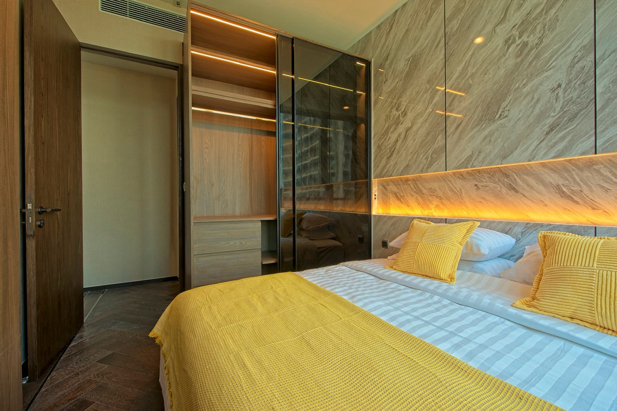 CondoSukhumvit, Asoke, Thonglor : Condo The ESSE Sukhumvit 36, convenient travel, near BTS, there is a shuttle, beautiful room, fully furnished, ready to move in!