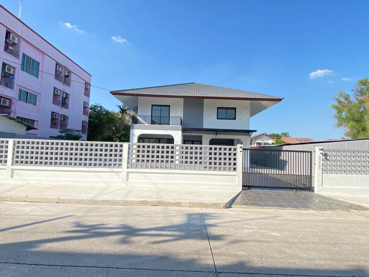 For SaleHousePathum Thani,Rangsit, Thammasat : Single house for sale, Muang Aek Rangsit, Phahon Yothin Road.
