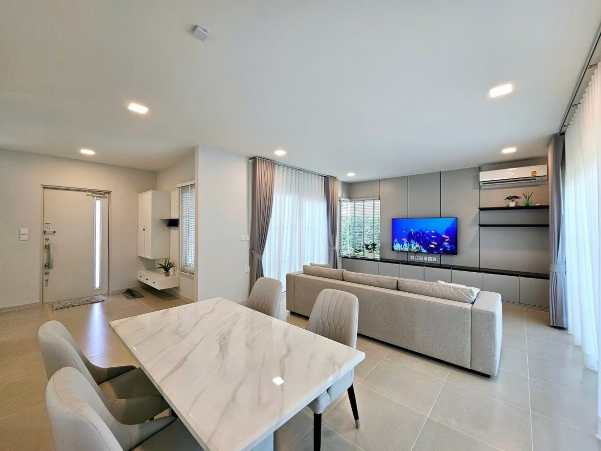 For RentHouseBangna, Bearing, Lasalle : 🌟For Rent: Detached House in Chaiyapruk Bangna Trad K.M. 15 . Two-storeys 4 bedrooms | 4 bathrooms.Fully furnished and nicely decorated.💥Rental Fee: 90,000 THB/month. 