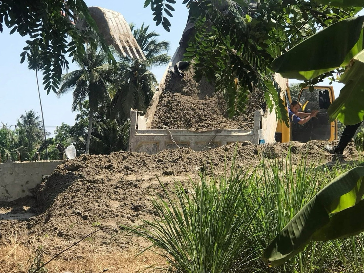 ที่ดินพุทธมณฑล ศาลายา : ขายที่ดิน 155 ตารางวา ติดถนนสามแยกไฟฉาย - พุทธมณฑลสาย4 