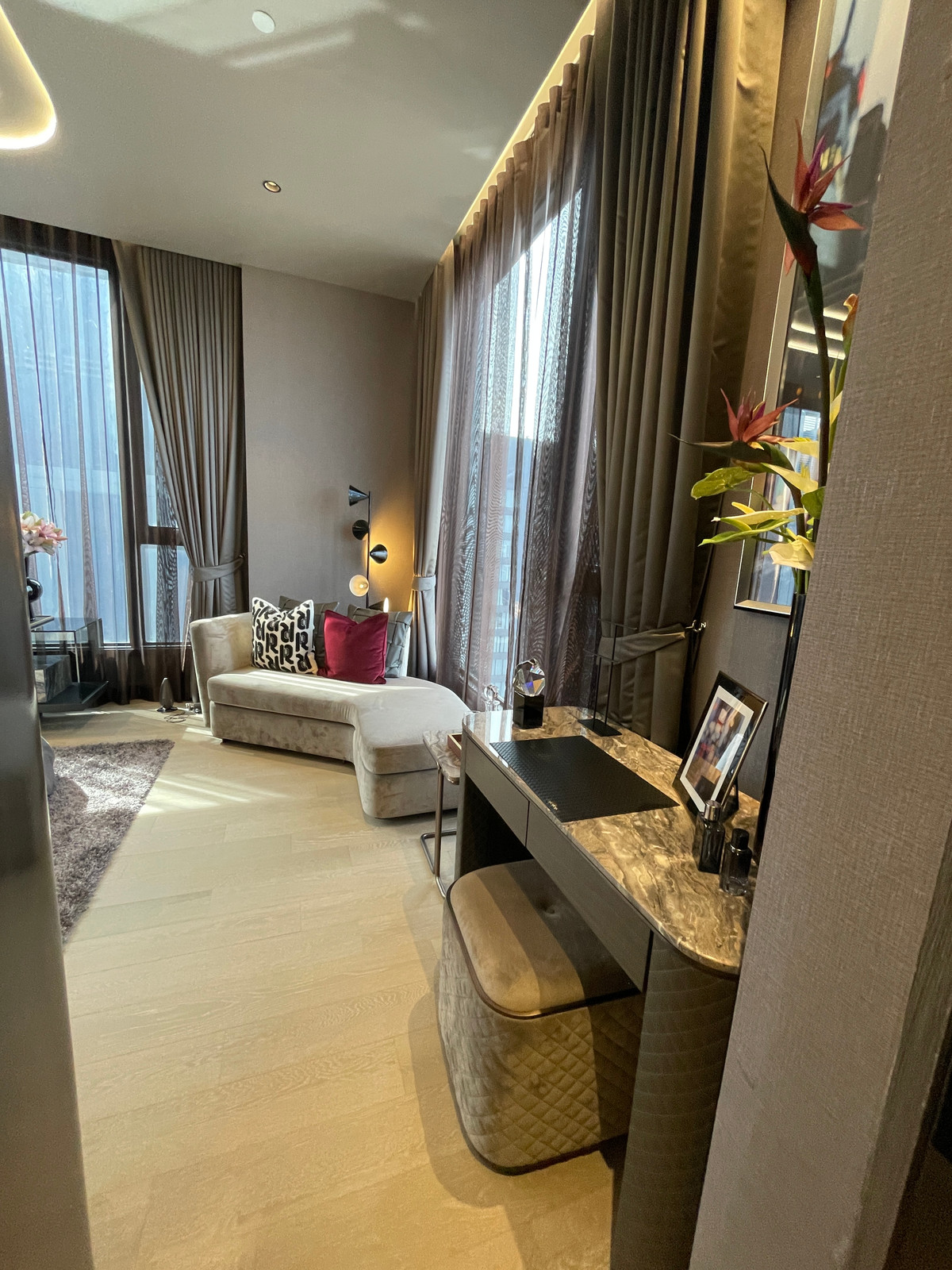 For SaleCondoSukhumvit, Asoke, Thonglor : Condo for sale, best price! Hyde Heritage Thonglor, 36th floor, beautiful view, north, panoramic city view, 3 bedrooms, fully furnished, ready to move in, usable area 136 sq m. Super Luxury Condo, next to Sukhumvit, near BTS Thonglor.