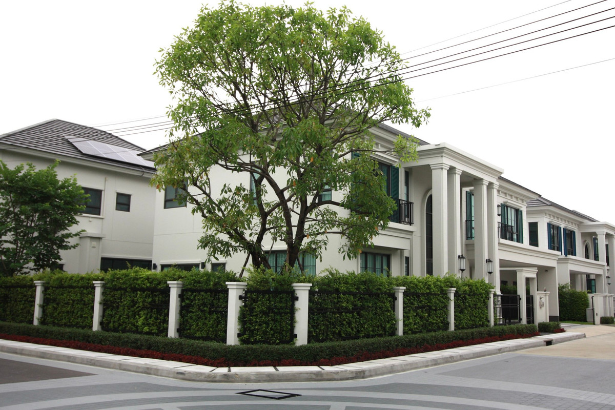 HouseBangna, Bearing, Lasalle : Setthasiri Bangna Km.10 Corner Plot Luxury Home Next to Clubhouse Please call: 082-894-4624