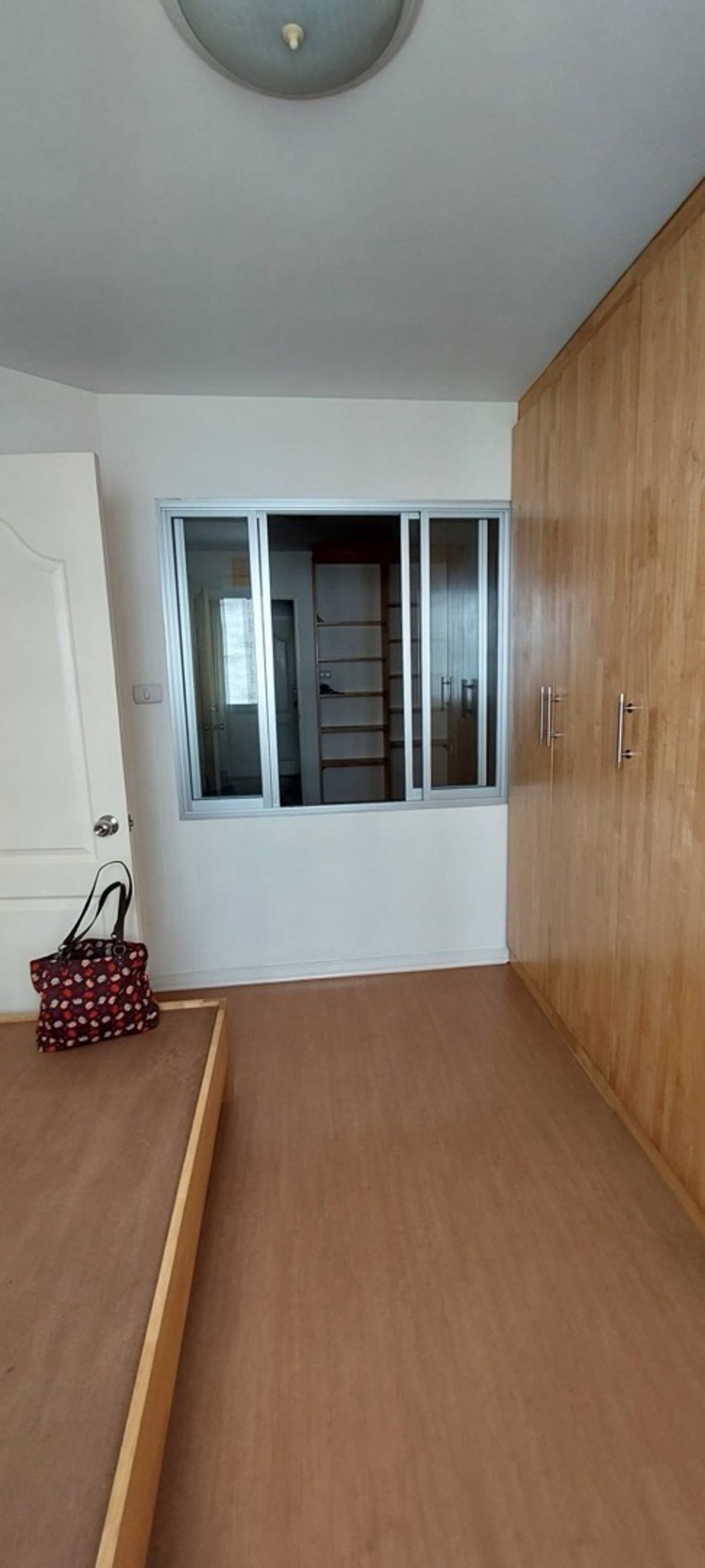 ขายคอนโดรัตนาธิเบศร์ สนามบินน้ำ พระนั่งเกล้า : ขายด่วนลุมพินีทาวน์รัตนาธิเบศ