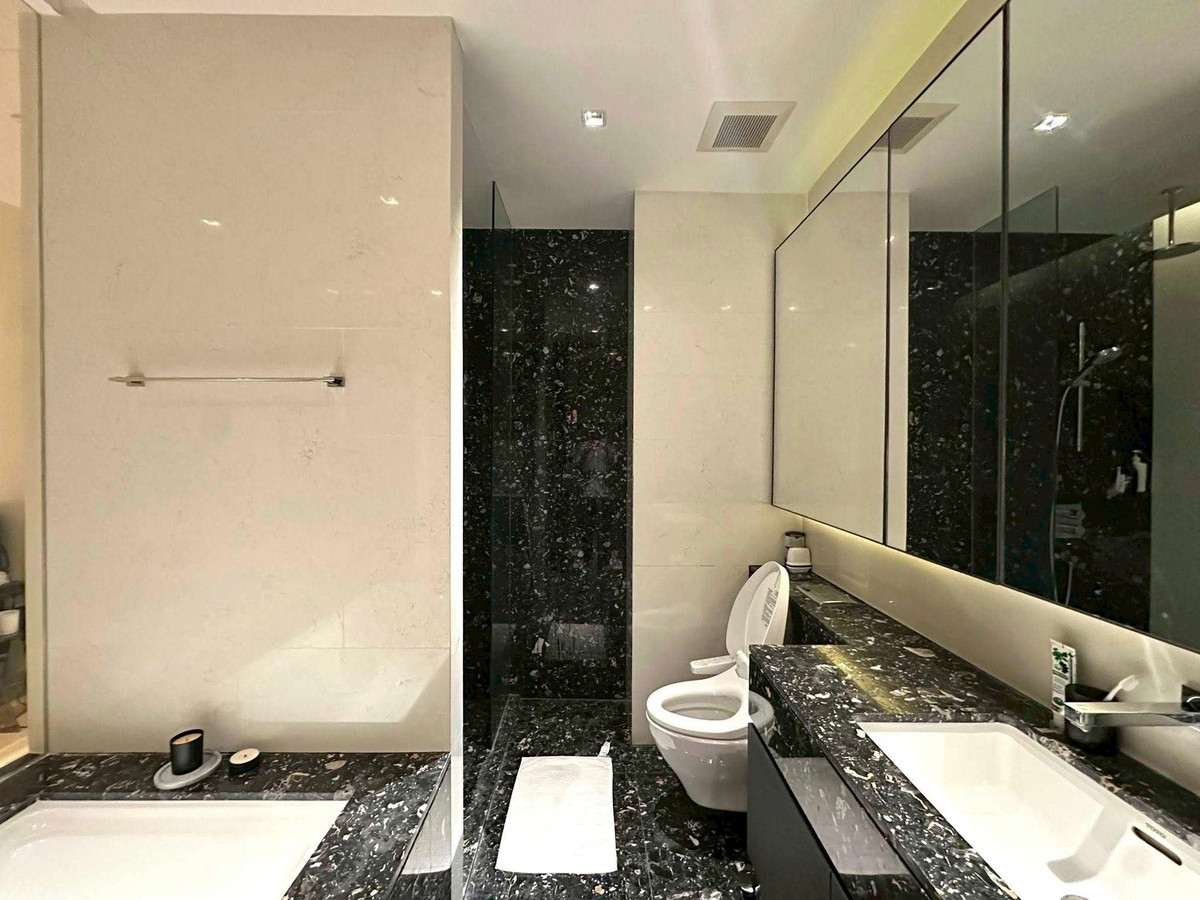 For RentCondoSukhumvit, Asoke, Thonglor : 2 bedrooms at BEATNIQ Sukhumvit 32, Contact 062-496-6454