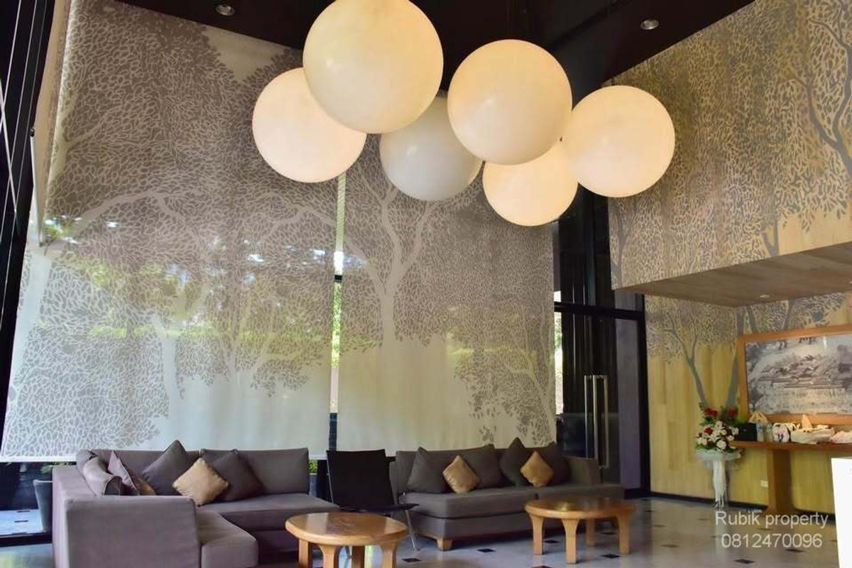 For RentCondoSukhumvit, Asoke, Thonglor : 🏙️ For rent Noble Reveal Ekkamai 📍 Only 200 meters from BTS Ekkamai RB487 ✨ Renovated the entire room, Modern Luxury style, fully built-in, ready to move in.