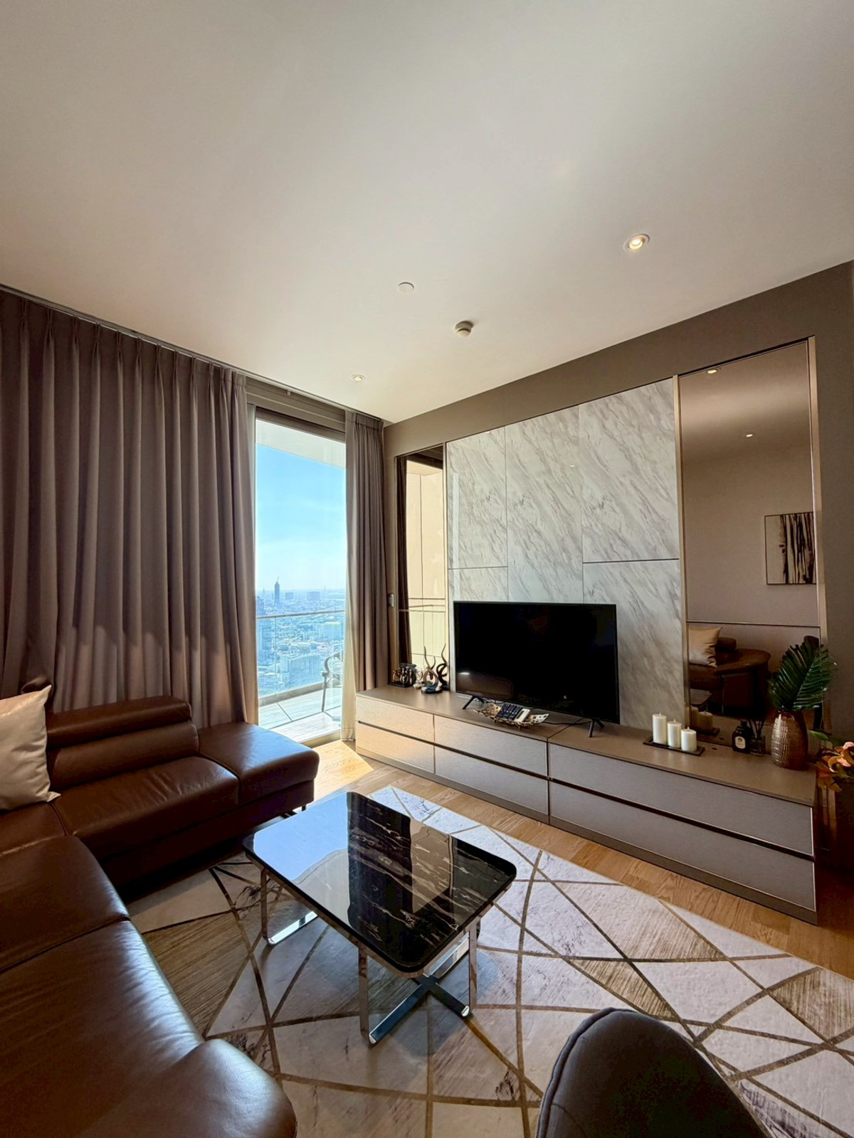 For RentCondoWongwianyai, Charoennakor : 2 bedrooms, river view at Magnolia Waterfront Residences, Contact 062-496-6454