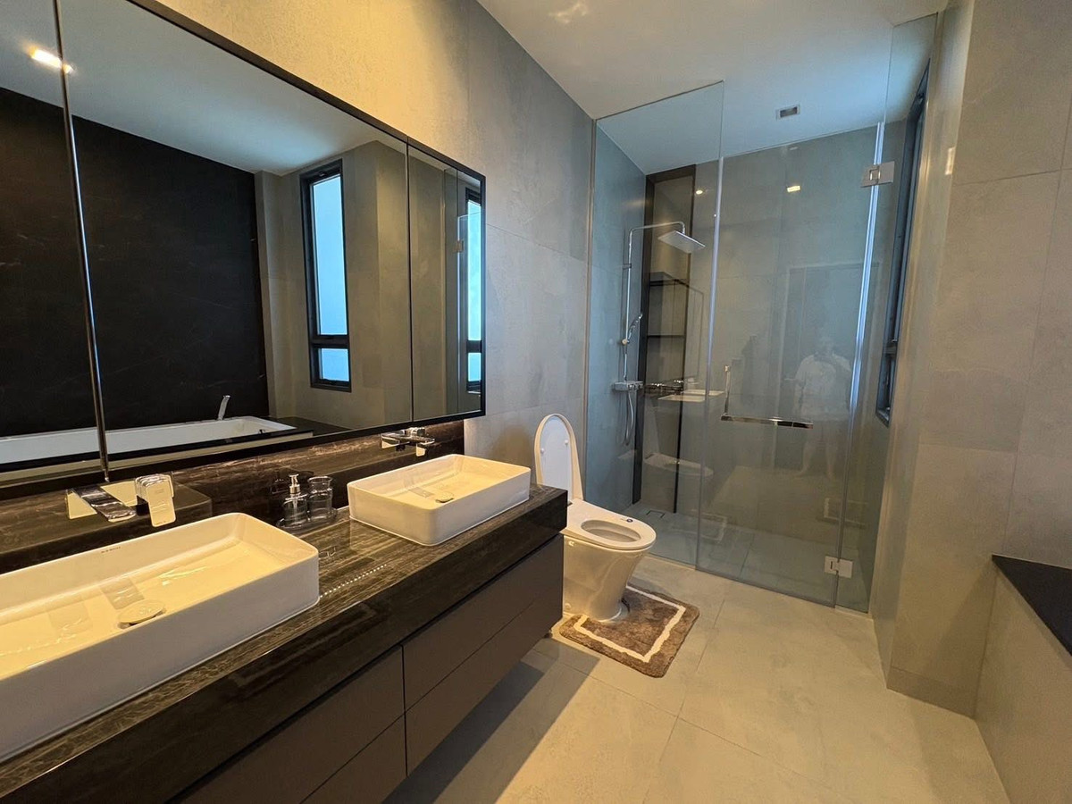 For RentHousePattanakan, Srinakarin : For rent The Gentry Pattanakarn 2, new house, Modern 4 bedrooms on Pattanakarn 32 Road.