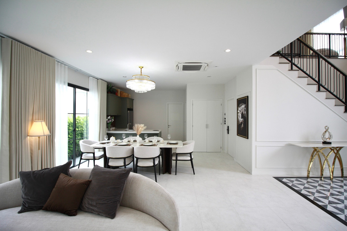 HouseBangna, Bearing, Lasalle : Setthasiri Bangna Km.10 Corner Plot Luxury Home Next to Clubhouse Please call: 082-894-4624